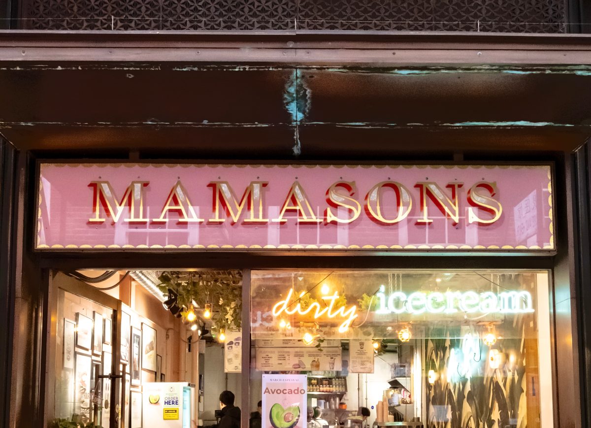 Mamasons Ube desserts